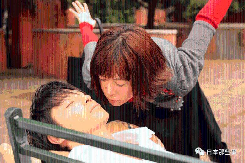 镇江警营开放,学生们被出舱无人机惊艳到了