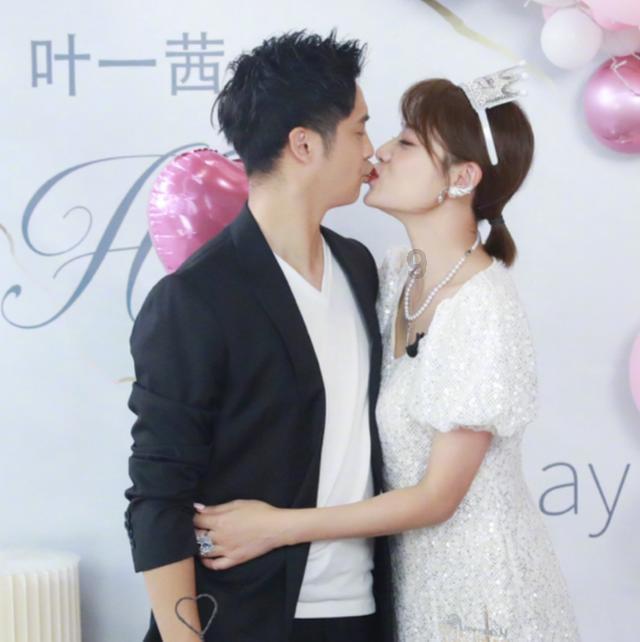 “仅凭半句就封神的句子”,写在作文里绝了!
