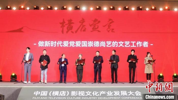 小猫钓鱼游戏龙王版有船