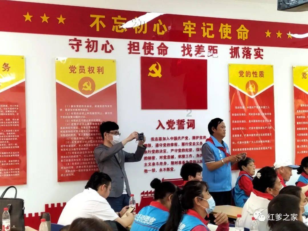 如何评价吴孟达的演技？游戏画面