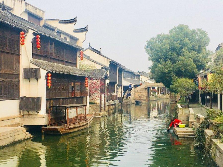 给女朋友约定某个时间，去她家，当面提分手。结果，我去时，她门也不开。她什么意思？游戏画面