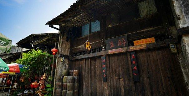 王少伟快50岁“连银行都没去过” 从没洗过衣服:妈妈会来收